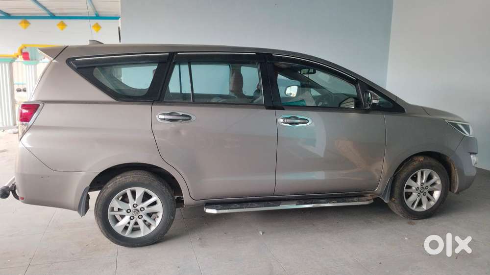 Toyota Innova Crysta 2.4 Gx Mt 8s, 2017, Diesel