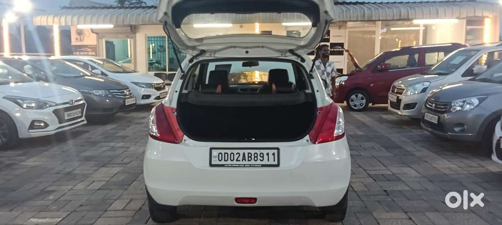 Maruti Suzuki Swift Vxi + Manual, 2016, Petrol