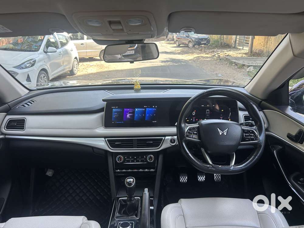 Mahindra Xuv700 2.2 Ax 7 Diesel Mt Str, 2022, Diesel