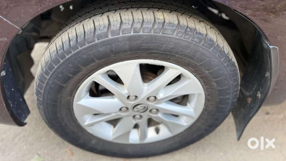 Toyota Innova Crysta 2.4 V, 2016, Diesel