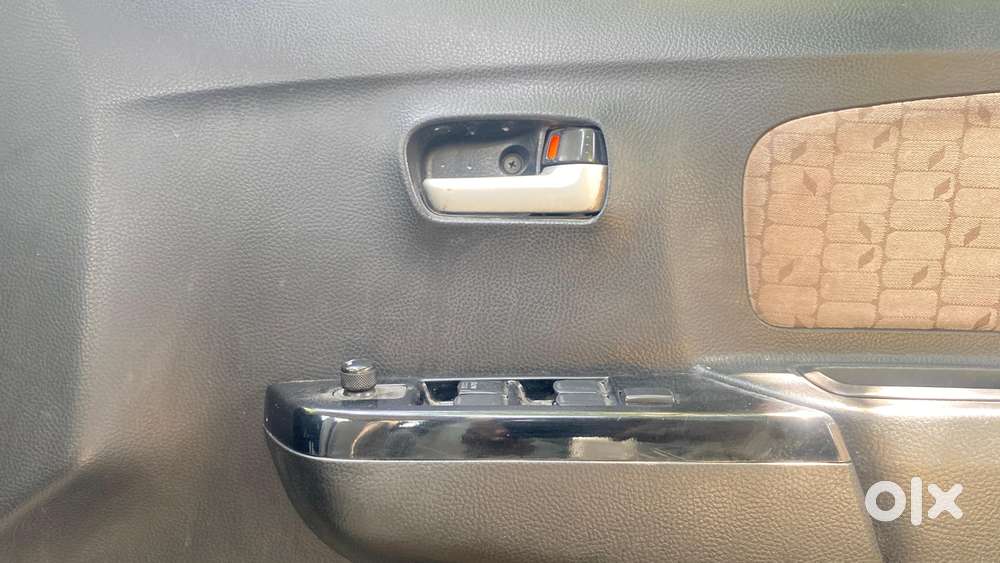 Maruti Suzuki Wagon R Vxi Amt, 2017, Petrol