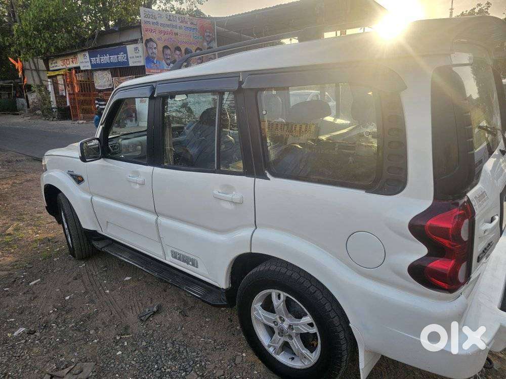 Mahindra Scorpio S10 7 Seater, 2016, Diesel