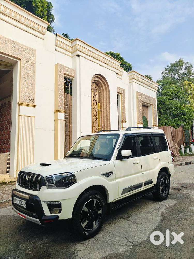 Mahindra Scorpio Classic 2.2 S 11 Mt 7 Str, 2023, Diesel