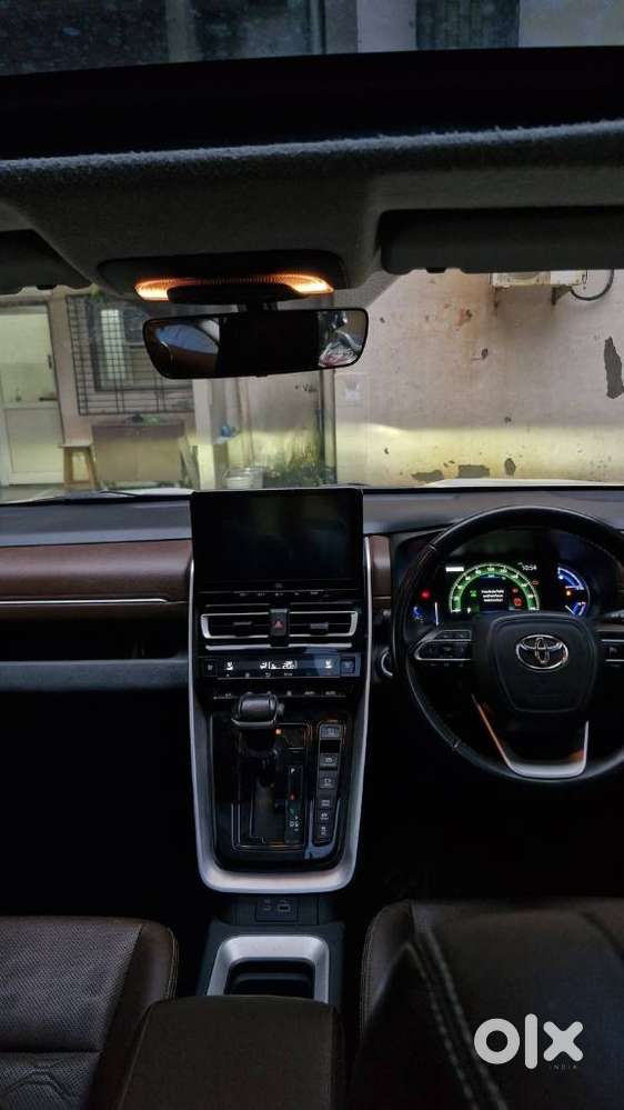 Toyota Innova Hycross 2.0 Zx Hybrid 7 Str, 2023, Petrol