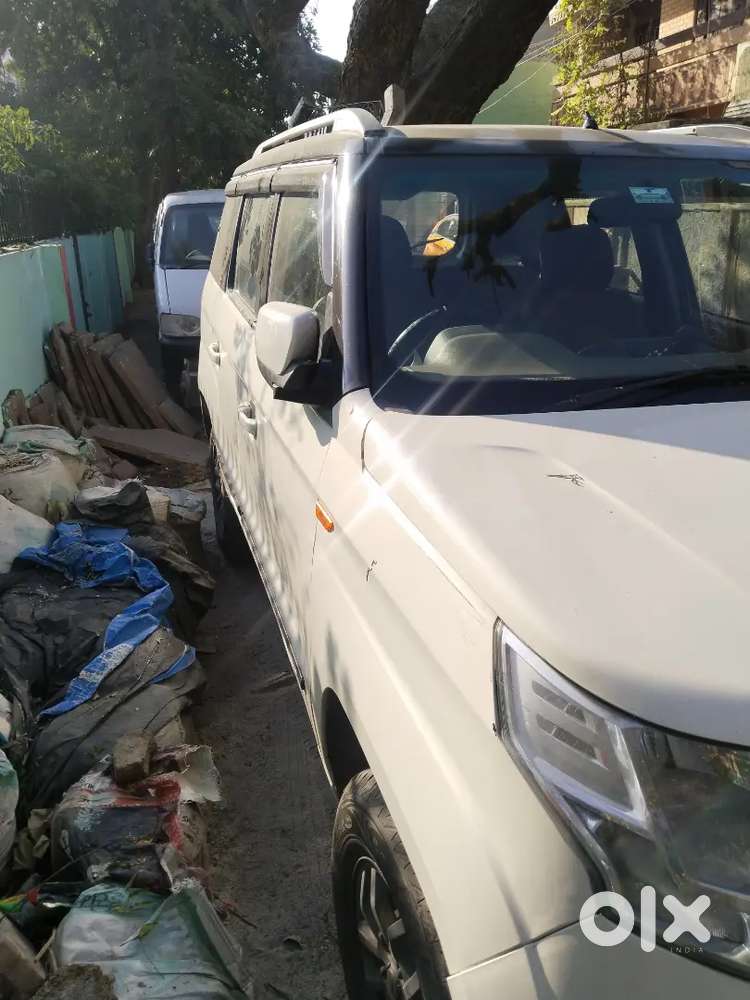 Mahindra Tuv 300 2016 Diesel 90000 Km Driven