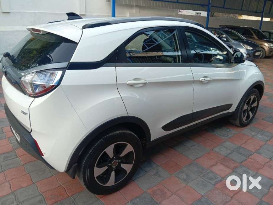 Tata Nexon 1.2 Revotron Xza Plus, 2019, Petrol