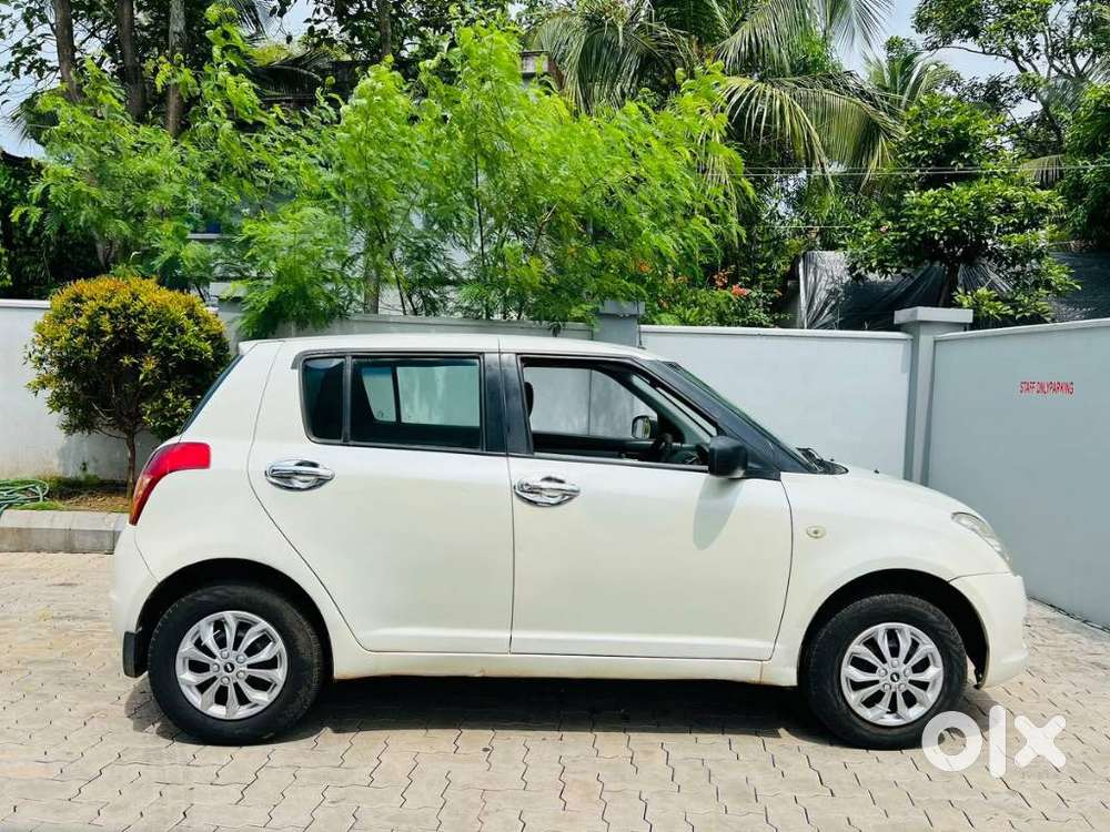 Maruti Suzuki Swift Vxi Bsiv, 2008, Petrol