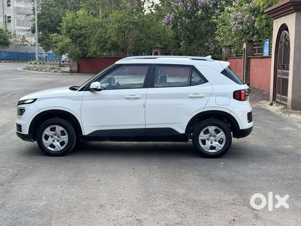 Hyundai Venue Sx 1.2 Mt Knight Edition, 2022, Petrol