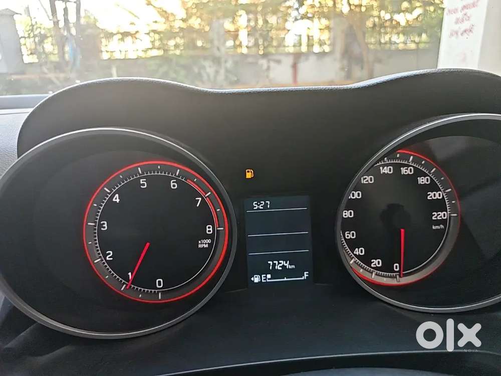 Maruti Suzuki Swift 2023 Petrol 7600 Km Driven