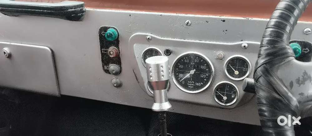 Mahindra Jeep Commander 2000
