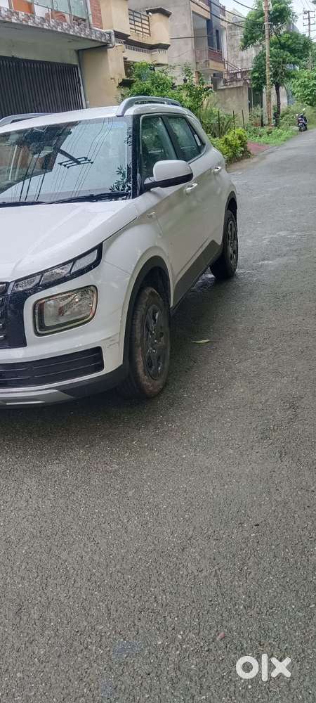Hyundai Venue S Plus Mt 1.2 Kappa, 2023, Petrol