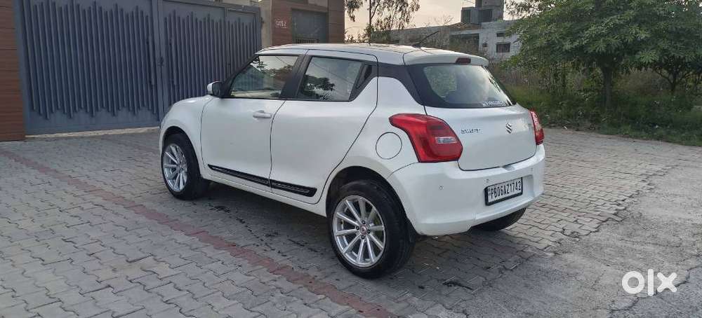 Maruti Suzuki Swift Vxi + Manual, 2021, Petrol