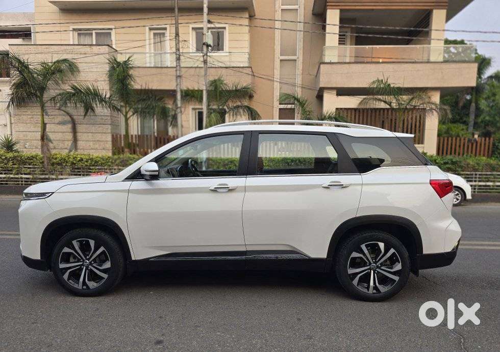 Mg Hector Plus Sharp Pro 1.5 Turbo Petrol Cvt 7 Str, 2023, Petrol