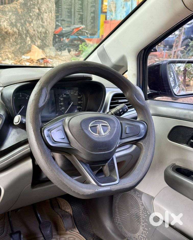 Tata Altroz 1.2 Xe, 2020, Cng & Hybrids