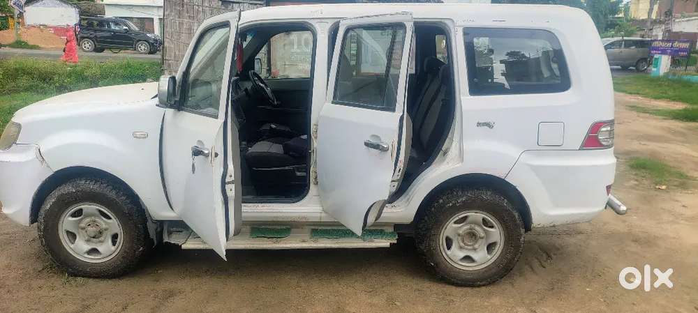 Tata Sumo Grande 2011