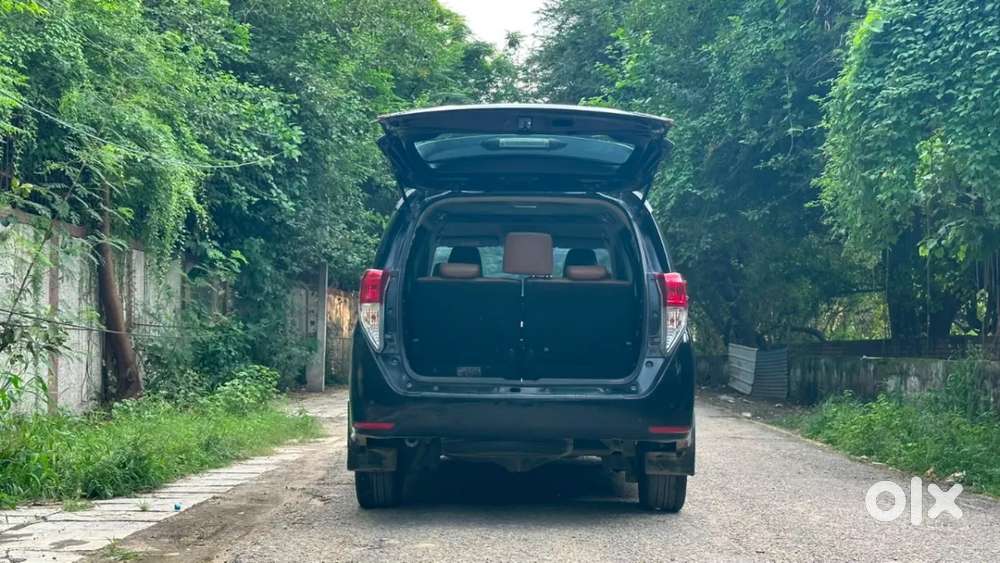 Toyota Innova Crysta 2.7 Zx At, 2022, Petrol