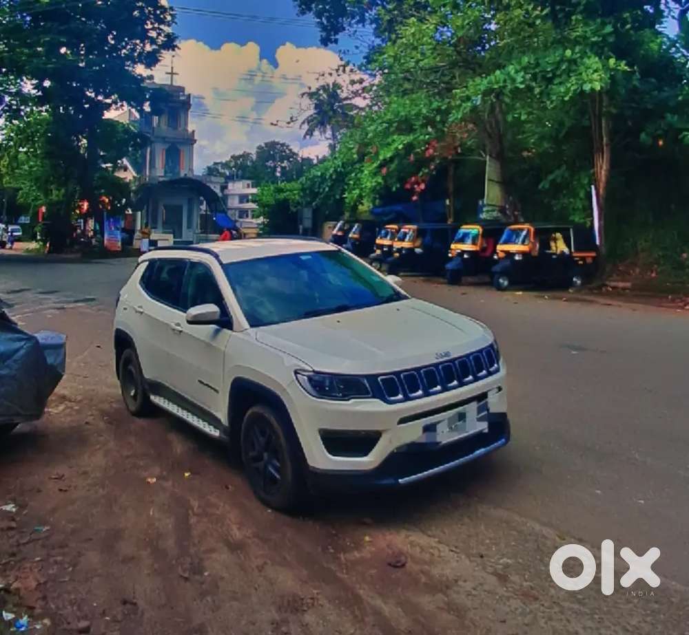 Jeep Compass White Sport Petrol