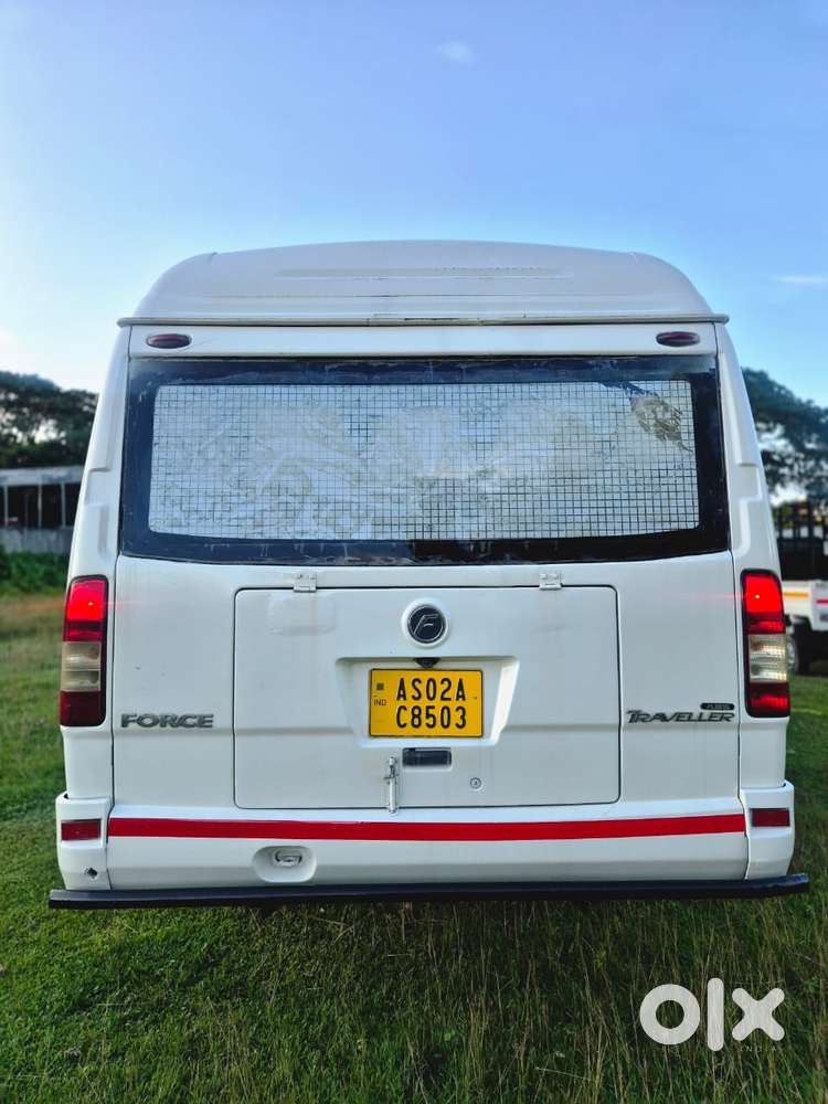 Force Motors Trax Cruiser 12 Str Ac, 2017, Diesel