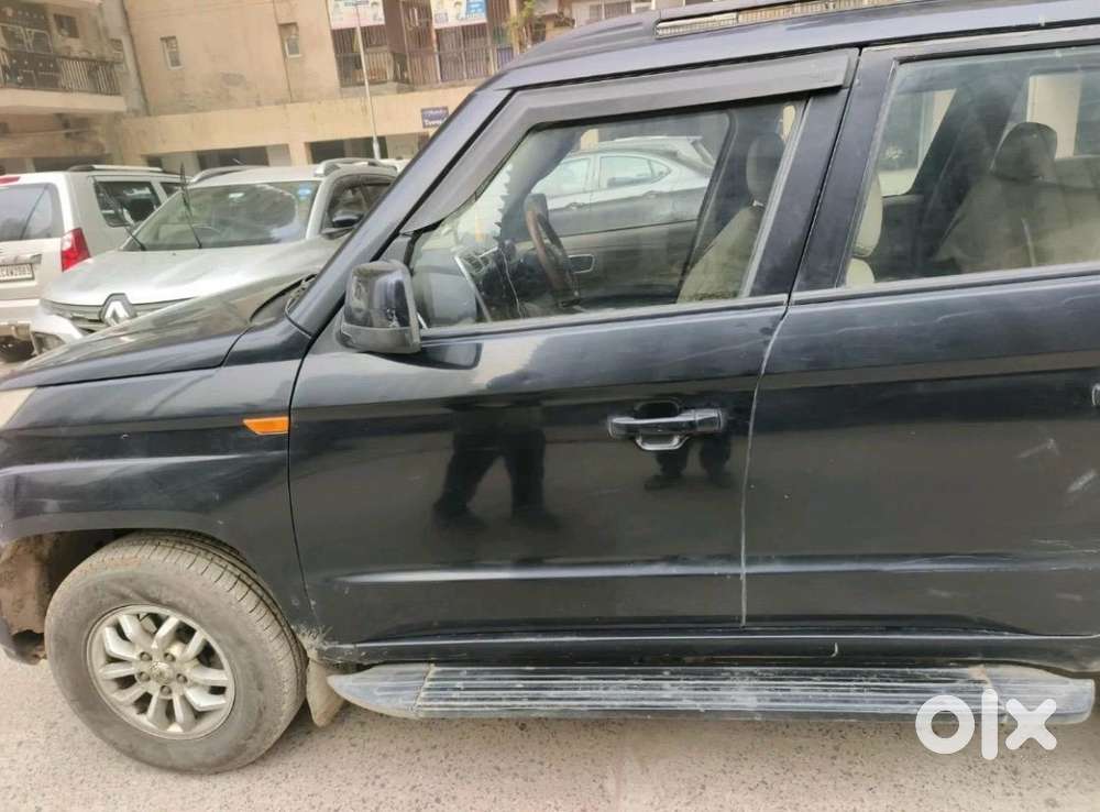 Mahindra Tuv 300 2017 Diesel Well Maintained