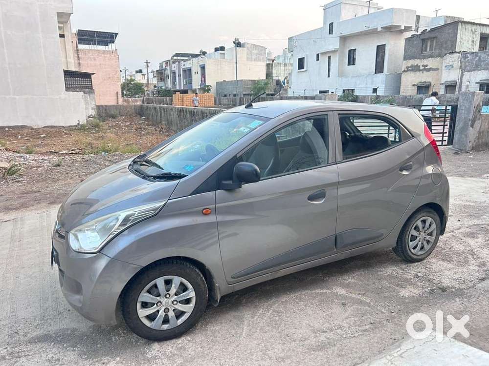 Hyundai Eon 2013 Cng & Hybrids Well Maintained