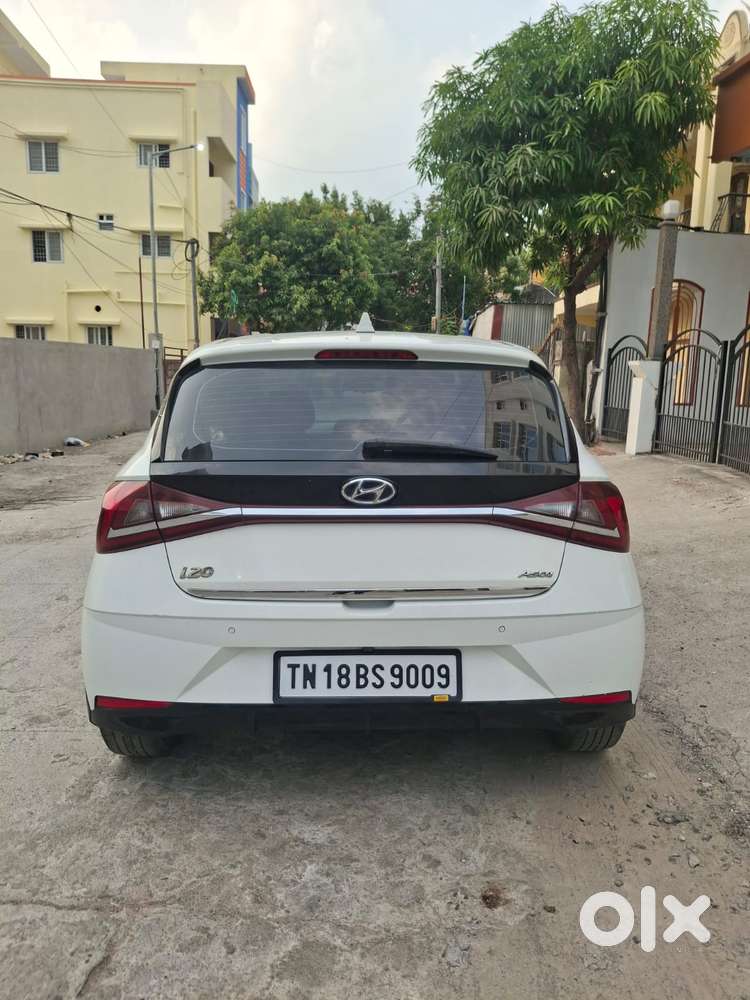 Hyundai I20 Asta (o) 1.2 Mt Dual Tone, 2023, Petrol