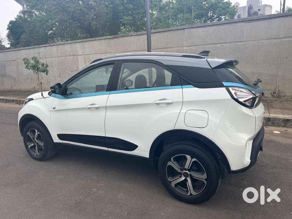 Tata Nexon Ev Xz Plus, 2022, Cng & Hybrids