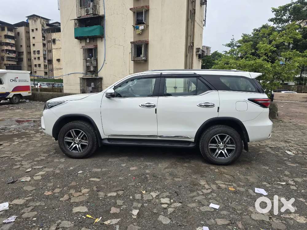 Toyota Fortuner 4&times;2 At 2023 Diesel