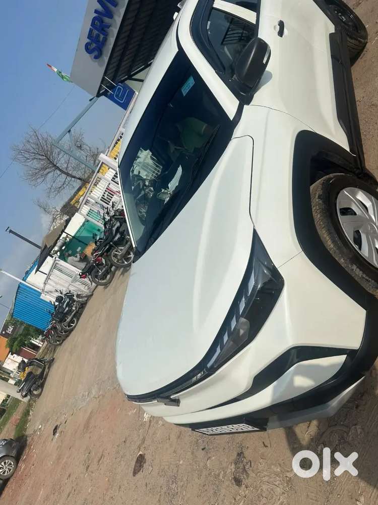 For Self Drive Cng Maruti Suzuki Victoris 3000 Per Day