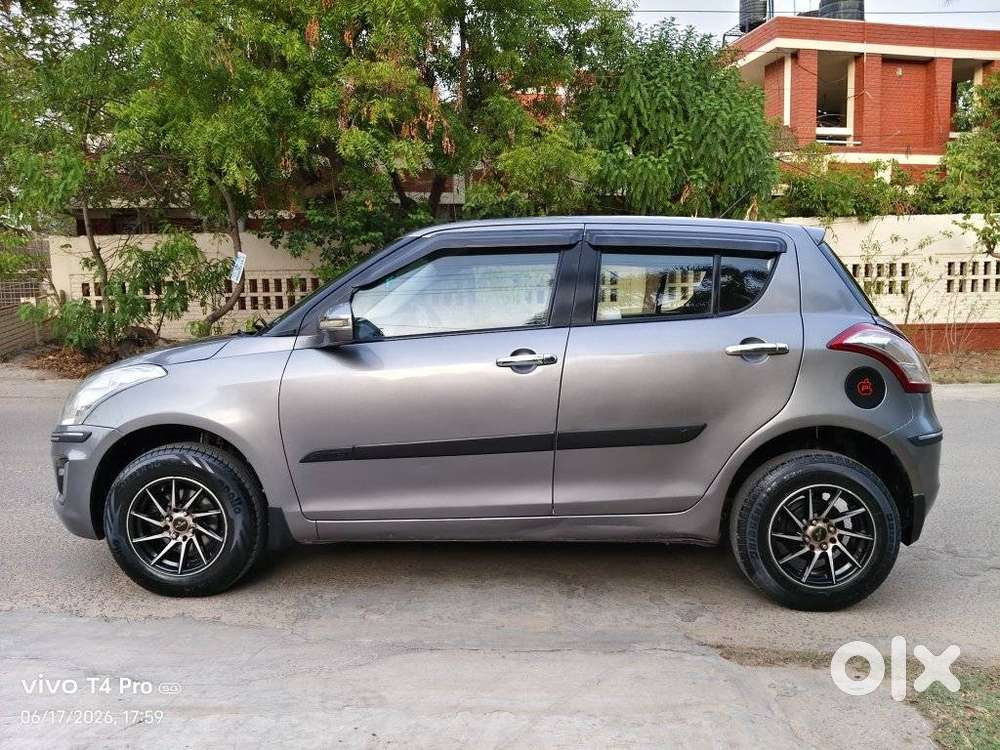 Maruti Suzuki Swift Vxi, 2015, Petrol