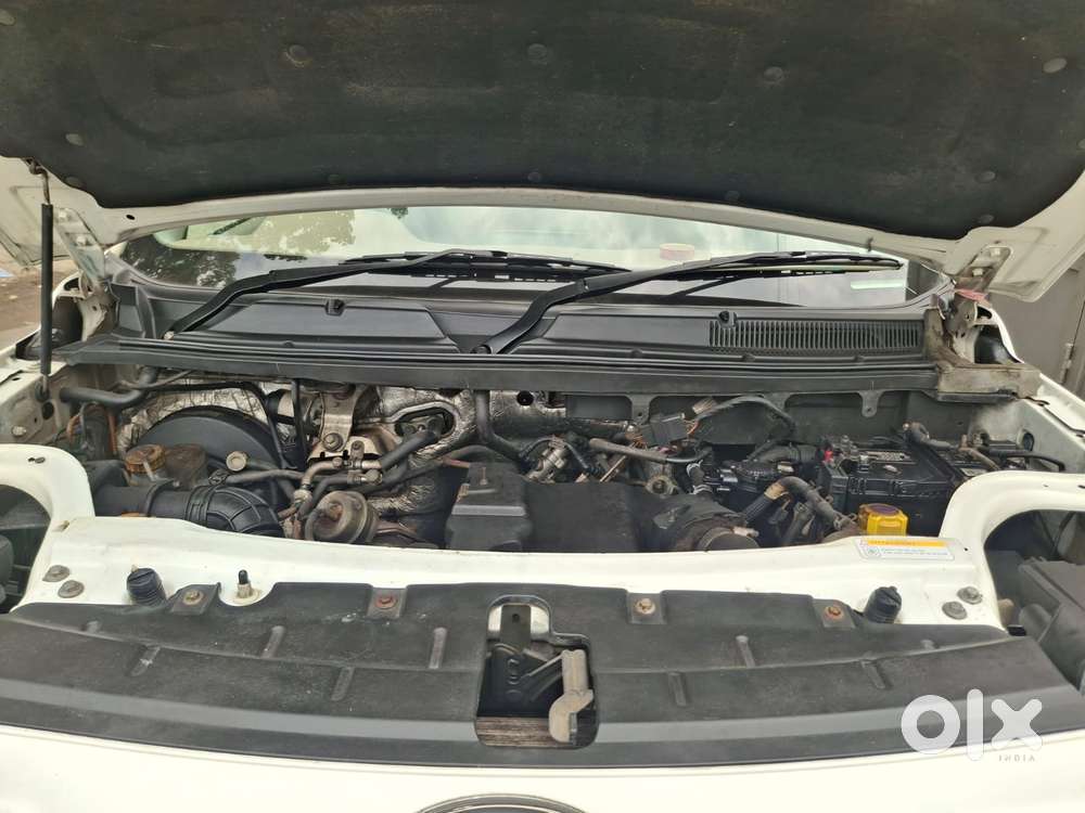 Mahindra Tuv 300 T10, 2019, Diesel