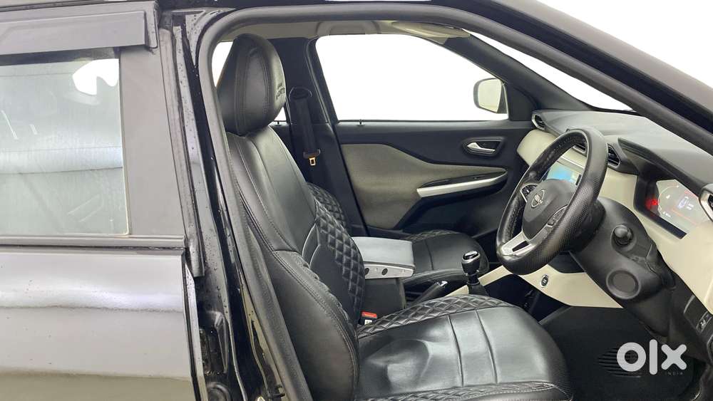 Nissan Magnite 1.0 Xv, 2021, Petrol