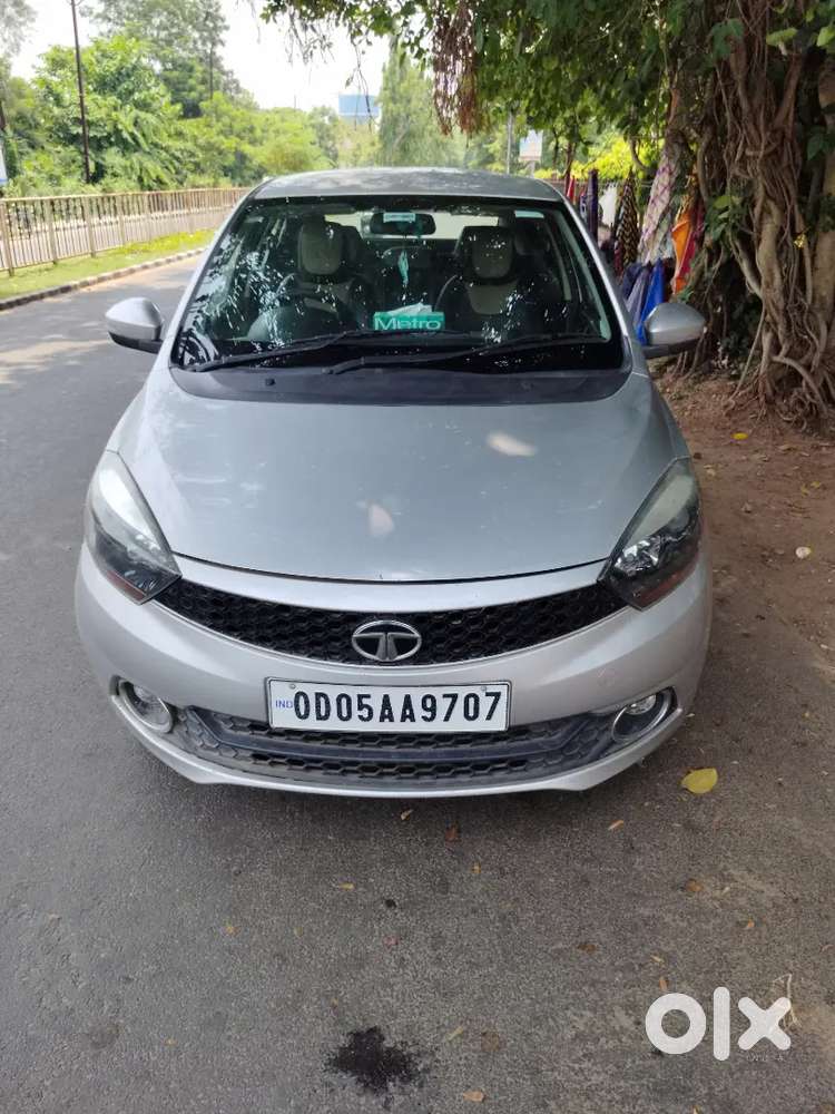 Tata Tigor Petrol 2017