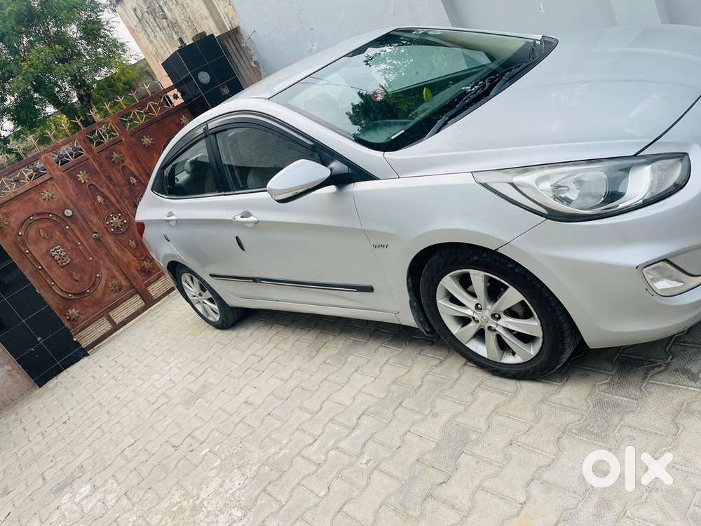 Hyundai Fluidic Verna 2012