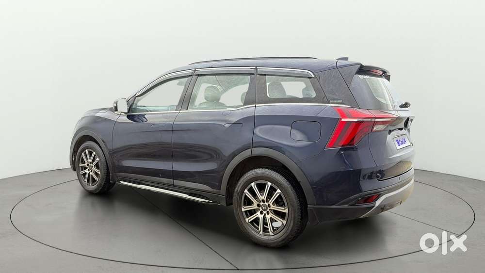 Mahindra Xuv700 2.0 Ax 7 Petrol At Str, 2022, Petrol
