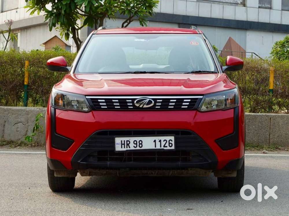 Mahindra Xuv300 1.2 W6 Amt Petrol, 2022, Petrol