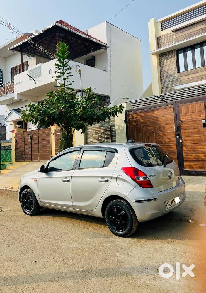 Hyundai I20 Asta (top Variant) – 2009 Model