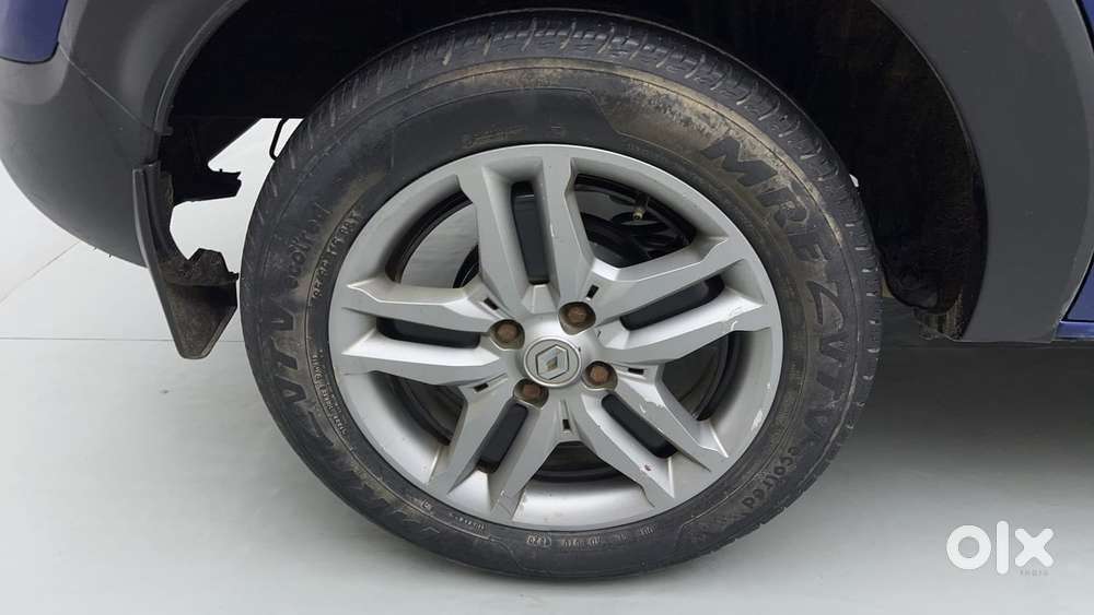 Renault Triber Rxz, 2021, Petrol