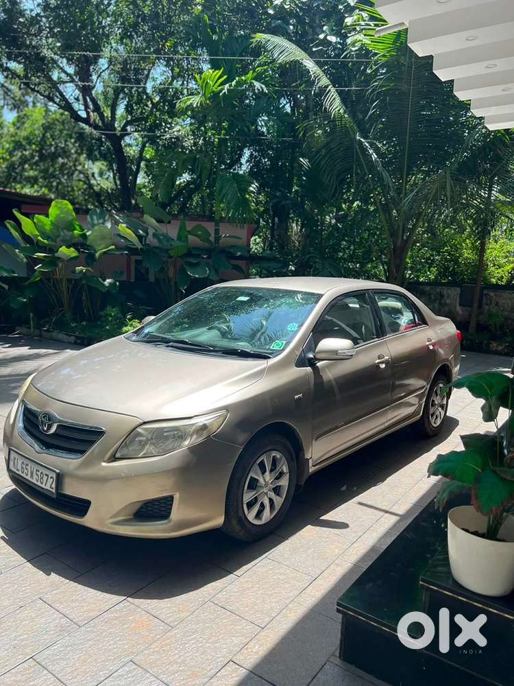Toyota Corolla Altis 2010