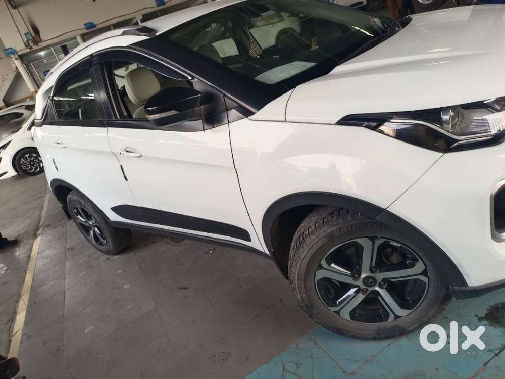 Tata Nexon 1.2 Revotron Xz Plus (l), 2023