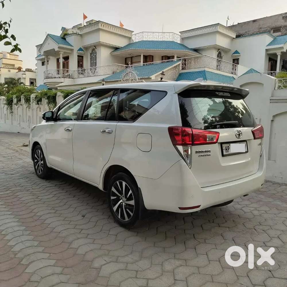 Toyota Innova Crysta 2022 Diesel 27000 Km Driven