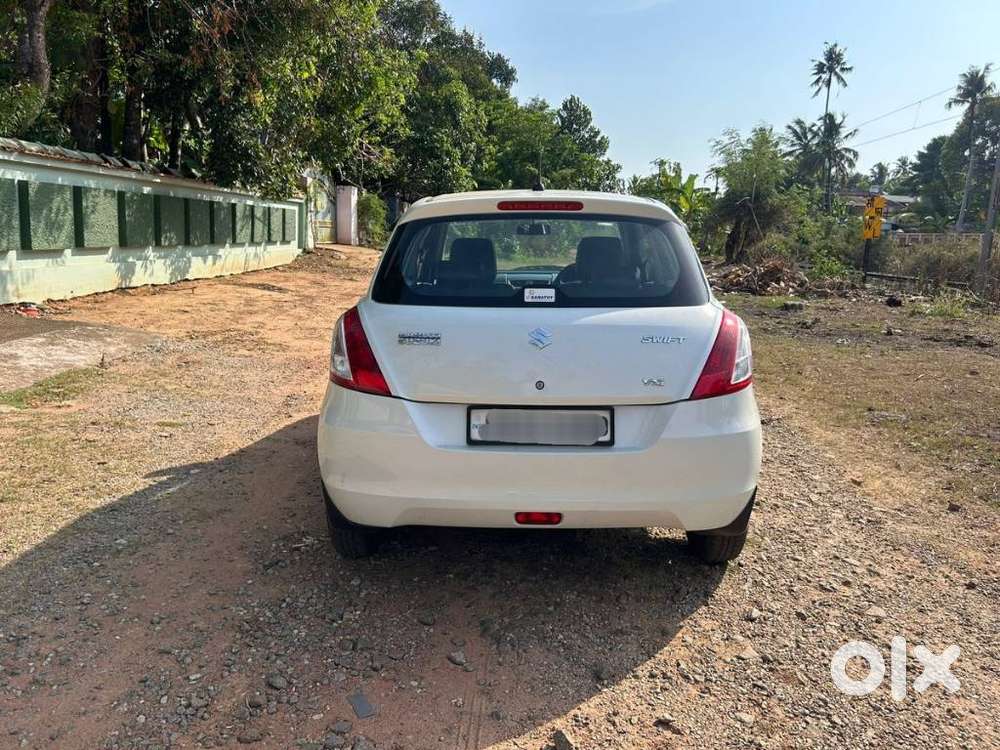 Maruti Suzuki Swift Vxi + Manual, 2015, Petrol