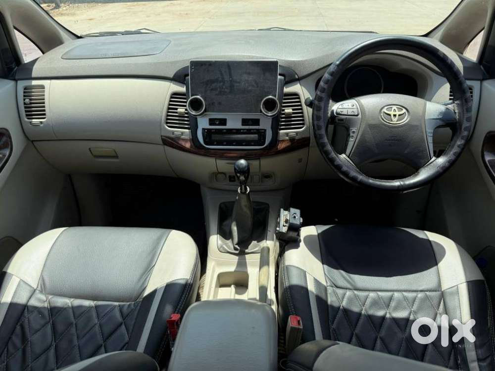 Toyota Innova 2.5 V 7 Str, 2012, Diesel
