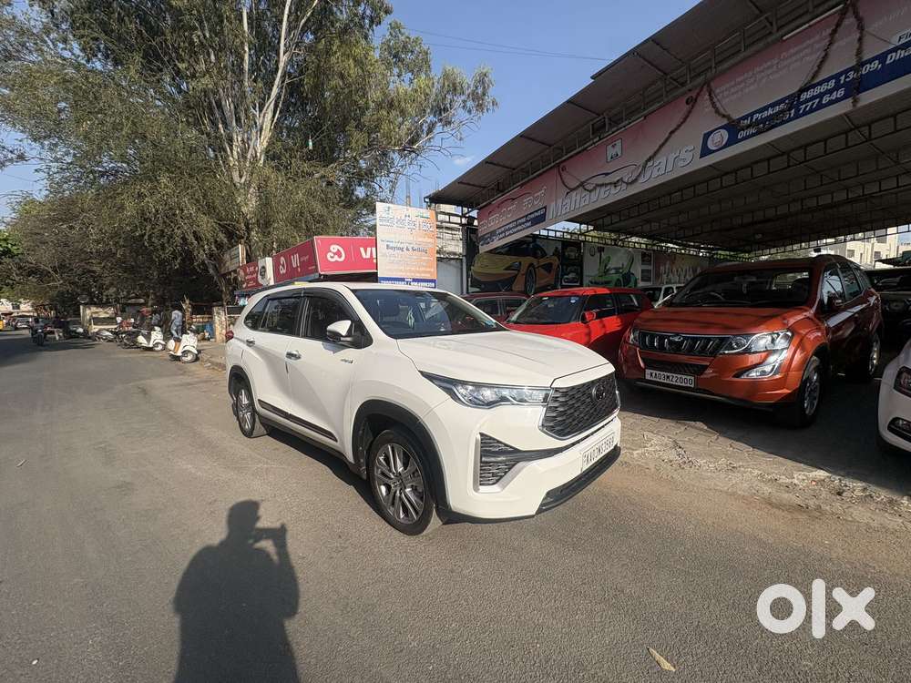 Toyota Innova Hycross 2.0 Zx (o) Hybrid 7 Str, 2023, Petrol