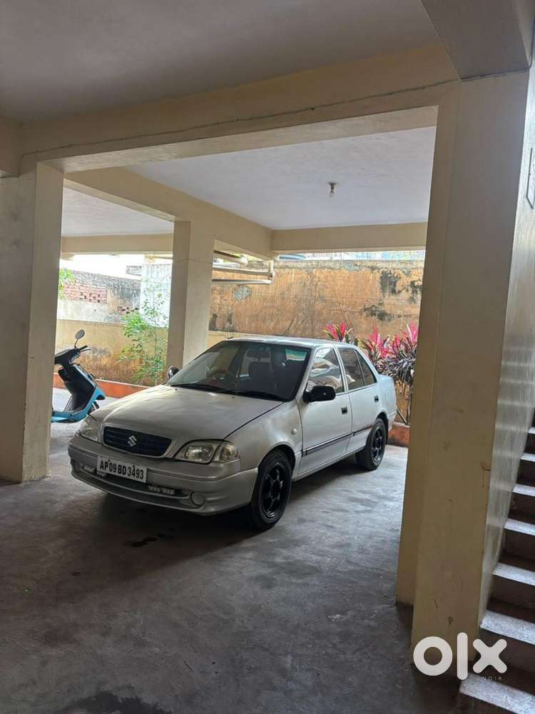 Maruti Suzuki Esteem 2006