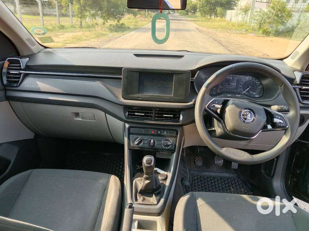 Skoda Kushaq 1.0 Tsi Active, 2022, Petrol