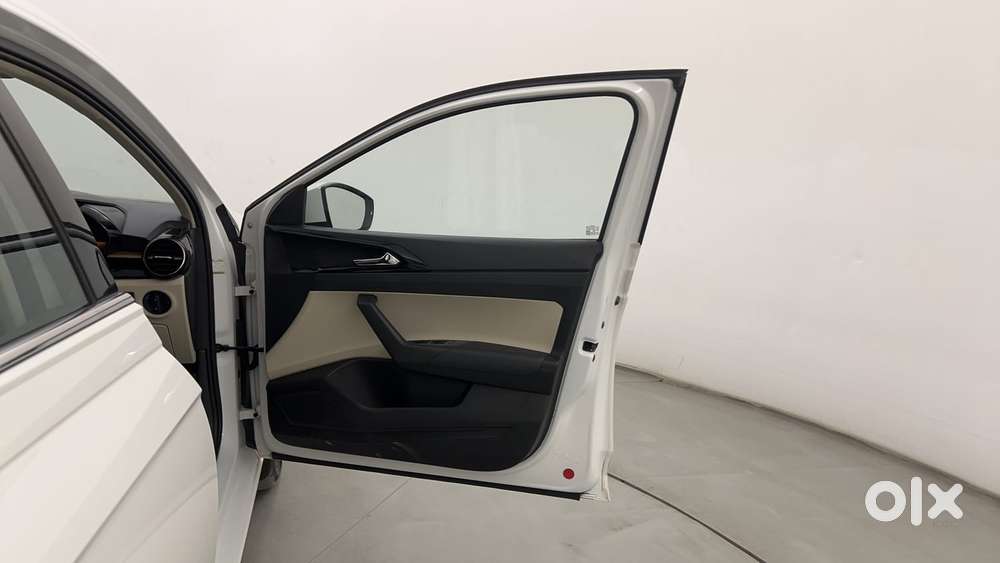 Skoda Slavia Style 1.5l Tsi Dsg, 2023, Petrol