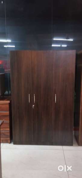 Olx on sale wooden wardrobe