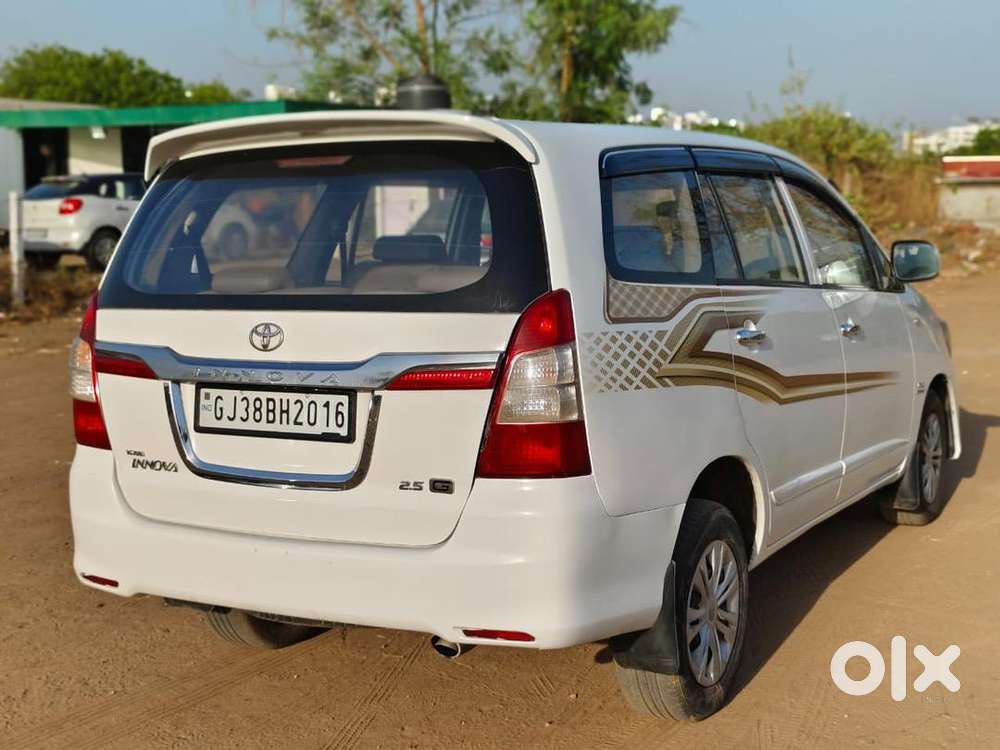 Toyota Innova 2016