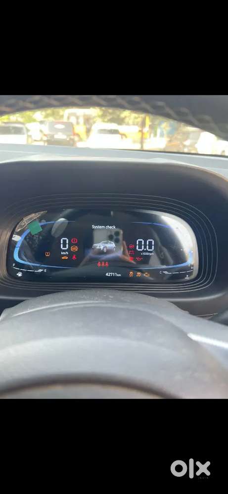 Hyundai Venue 2024 Diesel Well Maintained