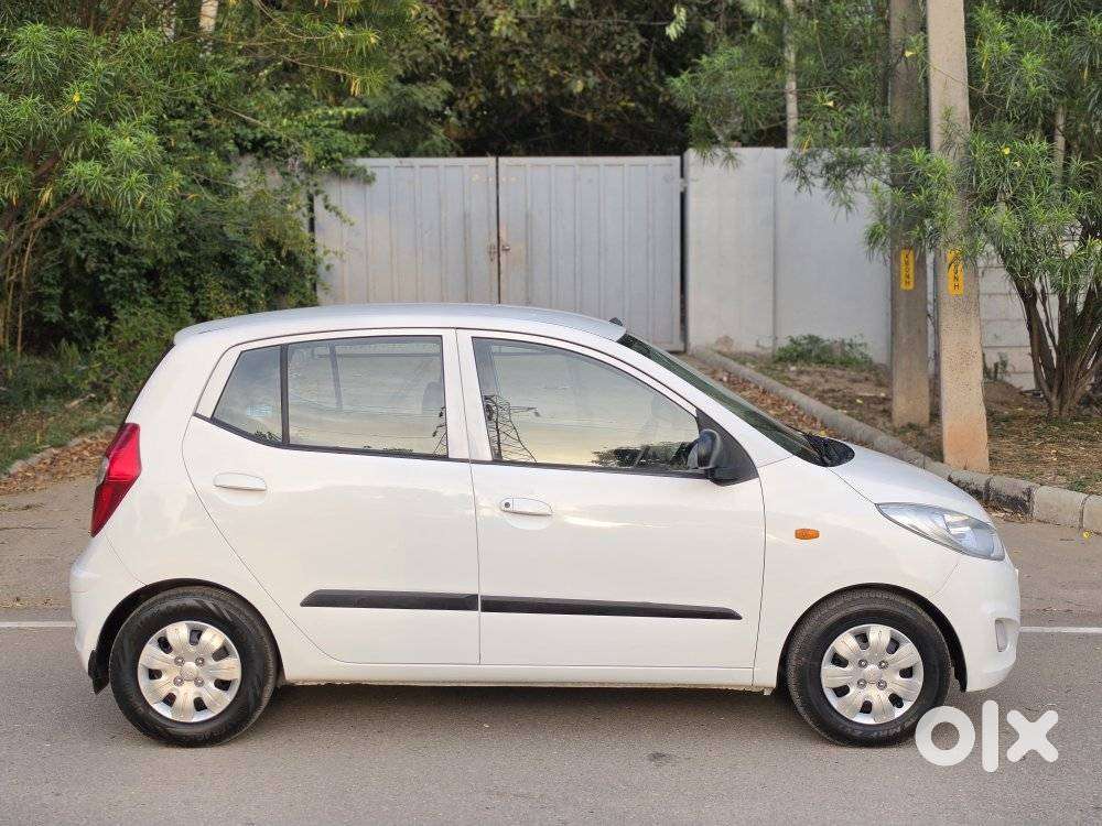 Hyundai I10 Sportz, 2014, Petrol
